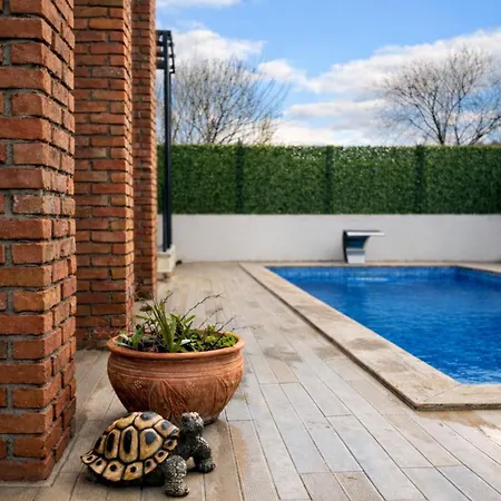 Arden Βίλα Okcular