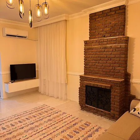 Arden Villa *